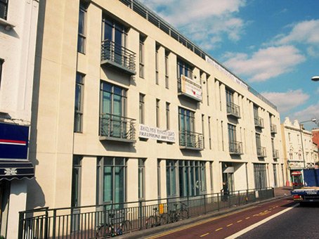 Best Office in London, Richmond Station, Kew Road
